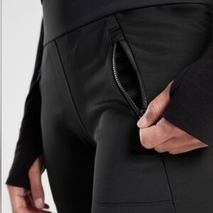 Athleta Peak Hybrid Fleece Tight. Black. Multi material. Small
